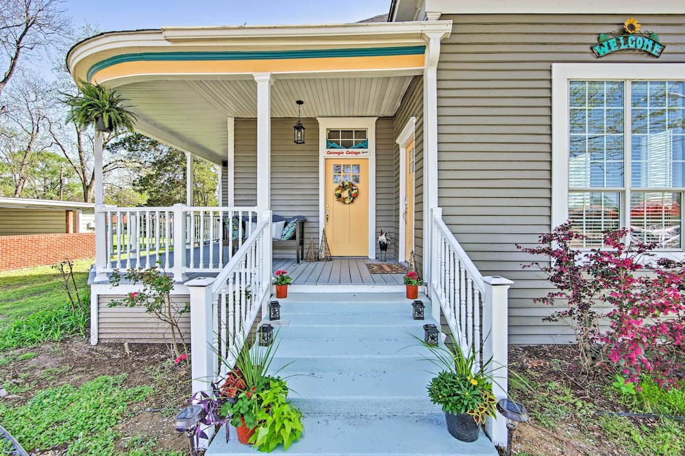 Renovated 'carnegie Cottage' - Walk to Dtwn! - Como, TX