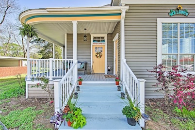 Renovated 'carnegie Cottage' - Walk to Dtwn!