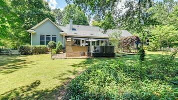 House (4 Bedrooms) | Interior