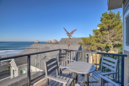 Exquisite Oceanside House w/ Pacific Views & Deck!