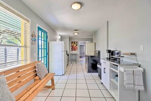 Microwave, oven, stovetop, dishwasher - Renovated Austin Home w/ Yard ~ 9 Mi to Dtwn! (Austin)