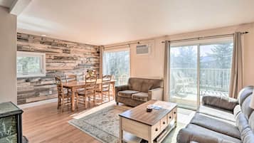 Apartment (3 Bedrooms) | Front of property