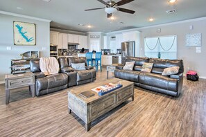 Interior - Private Dock & Boat House: Lakefront Mabank Home (Mabank)