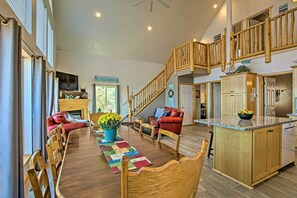 House (6 Bedrooms) | Interior