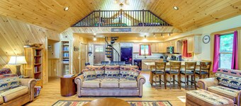 Spacious Cabin on Silver Lake: Hike & Ski!
