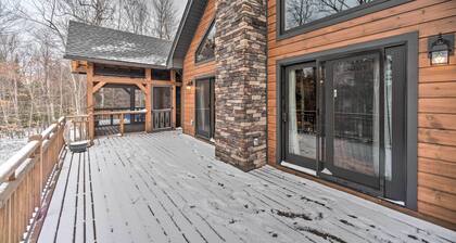 Spacious Cabin on Silver Lake: Hike & Ski!