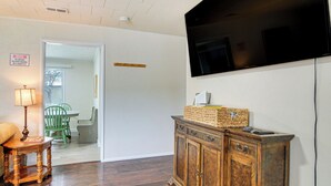 Cottage (3 Bedrooms) | Interior