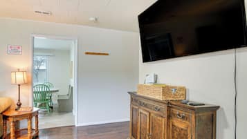 Cottage (3 Bedrooms) | Interior