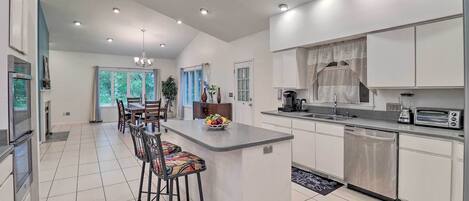 House (3 Bedrooms) | Bahagian dalam