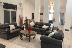 Casa (3 Bedrooms) | Parte interna
