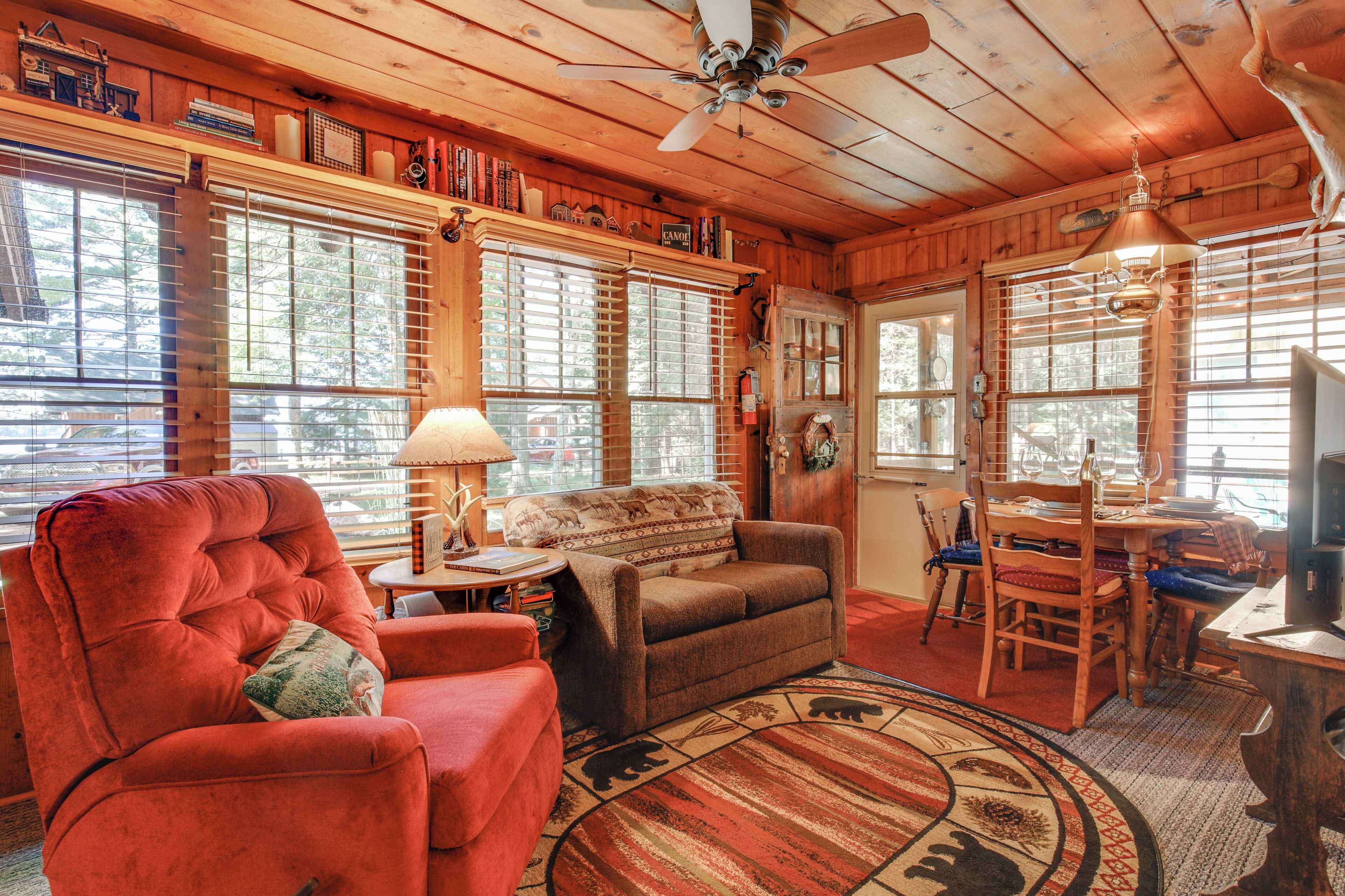 House (2 Bedrooms) | Interior