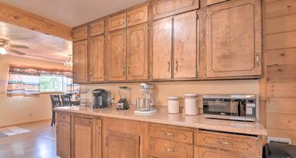 Cabin 6 Mi to Burr Trail, 32 Mi to Escalante!