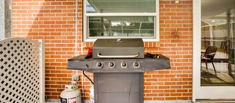 Pet-friendly Lakeland Escape w/ Private Pool!