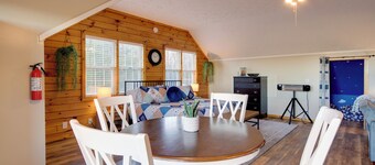 Near Douglas Lake: Mountain Jewel Haven w/ Views