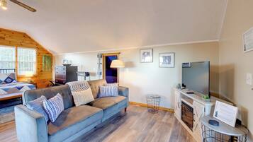 Apartment (0 Bedroom) | Interior