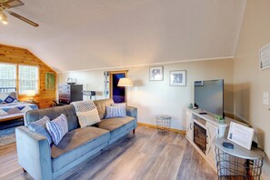 Apartment (0 Bedroom) | Interior