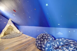 Apartment (0 Bedroom) | Interior