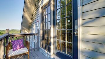 Apartment (0 Bedroom) | Interior