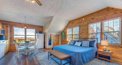 Near Douglas Lake: Mountain Jewel Haven w/ Views