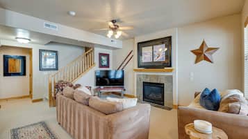 Apartment (2 Bedrooms) | Front of property