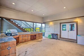 House (5 Bedrooms) | Interior - Spacious Vacation Home: 10 Mi to Lavon Lake! (Blue Ridge)