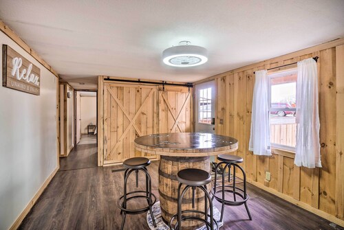 'take 5' Retreat w/ Hot Tub: Relax, Rest, Refresh!