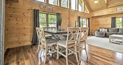 Lake View & Hot Tub: Wrightsville Cabin!