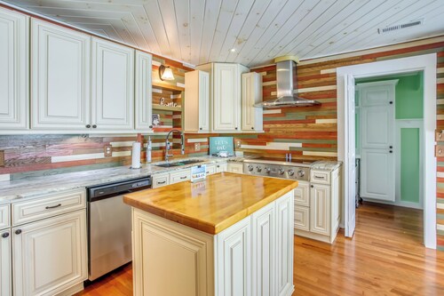 Ping-pong + Grill: Retreat 5 Mi From Boardwalk!