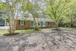 House (4 Bedrooms) | Interior - 6 Mi to Boardwalk: Myrtle Beach Golfer's Retreat! (Myrtle Beach)