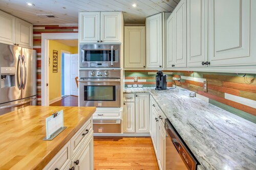 6 Mi to Boardwalk: Myrtle Beach Golfer's Retreat!