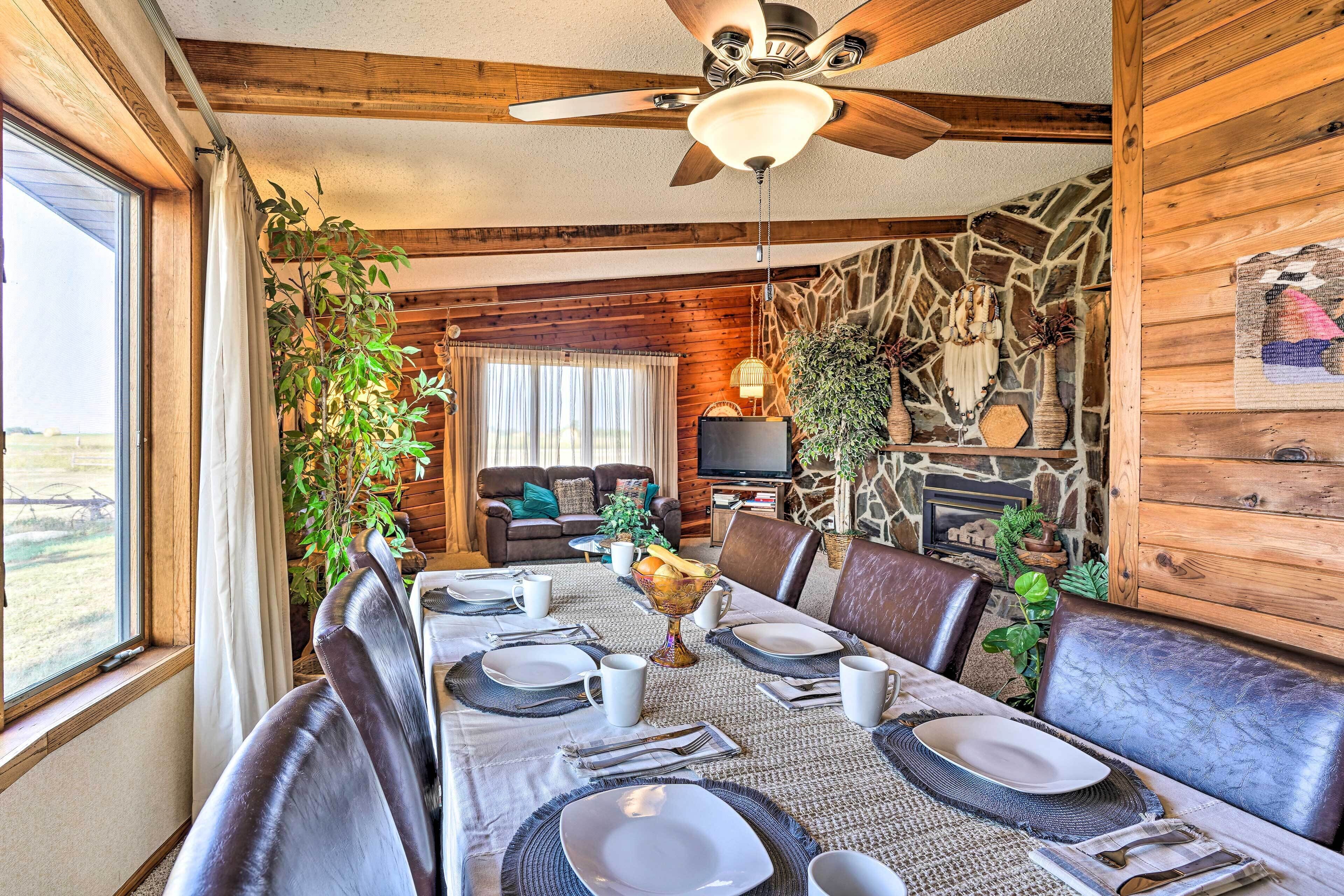 Hunting & Fishing Lodge < 3 Mi From Lake Sakakawea