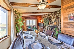 House (4 Bedrooms) | Dining