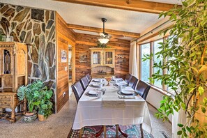 House (4 Bedrooms) | Interior - < 3 Mi to Lake Sakakawea! Hunting & Fishing Lodge (Hazen)