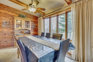 House (4 Bedrooms) | Interior - < 3 Mi to Lake Sakakawea! Hunting & Fishing Lodge (Hazen)