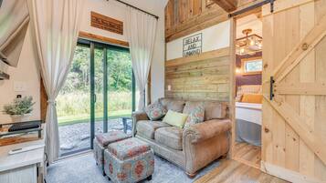 House (1 Bedroom) | Interior