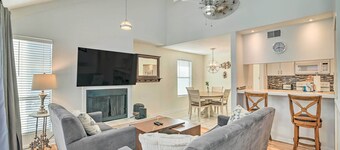 Myrtle Beach Condo: Balconies, Walk to Beach!