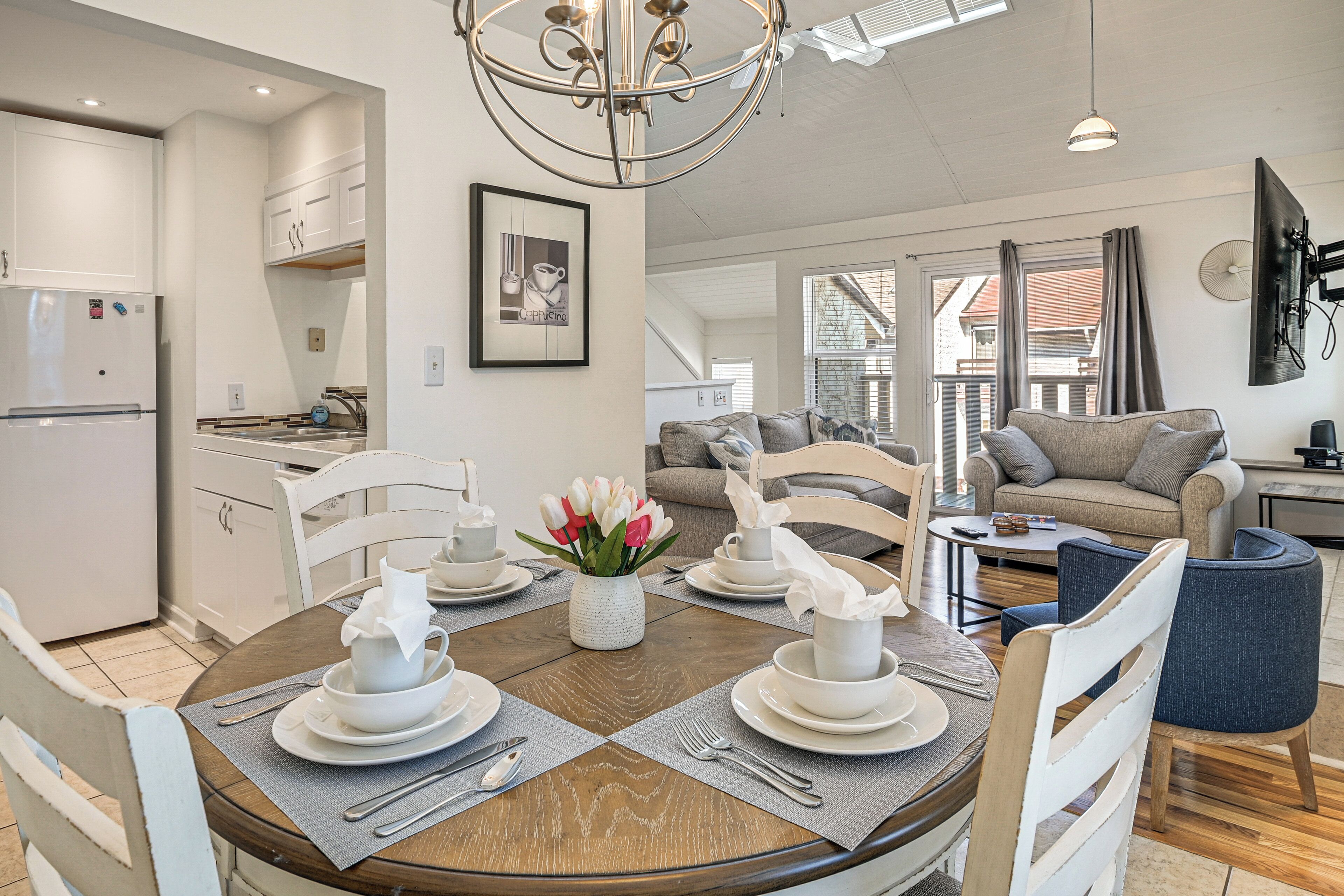 Apartment (3 Bedrooms) | Front of property