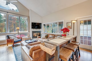 House (3 Bedrooms) | Interior - White Mountains Home w/ Hot Tub - Walk to Town! (North Conway)
