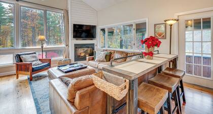 White Mountains Home w/ Hot Tub - Walk to Town!