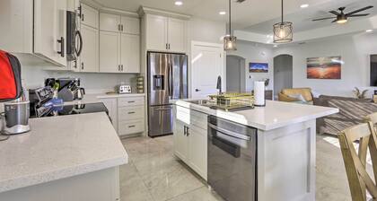 Stunning Laguna Vista Retreat w/ Pool & Grill