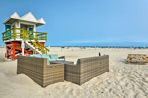 Interior - Private Beach Access: Wildwood Crest Retreat (Wildwood Crest)