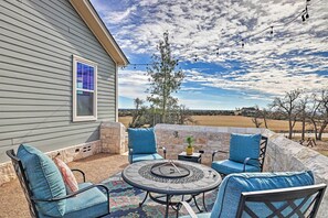 Cottage (2 Bedrooms) | Interior - Comfy Hill Country Haven w/ Private Hot Tub! (Fredericksburg)