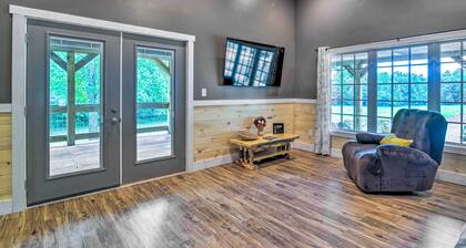 Secluded Brownsville Cabin w/ Deck & Fire Pit