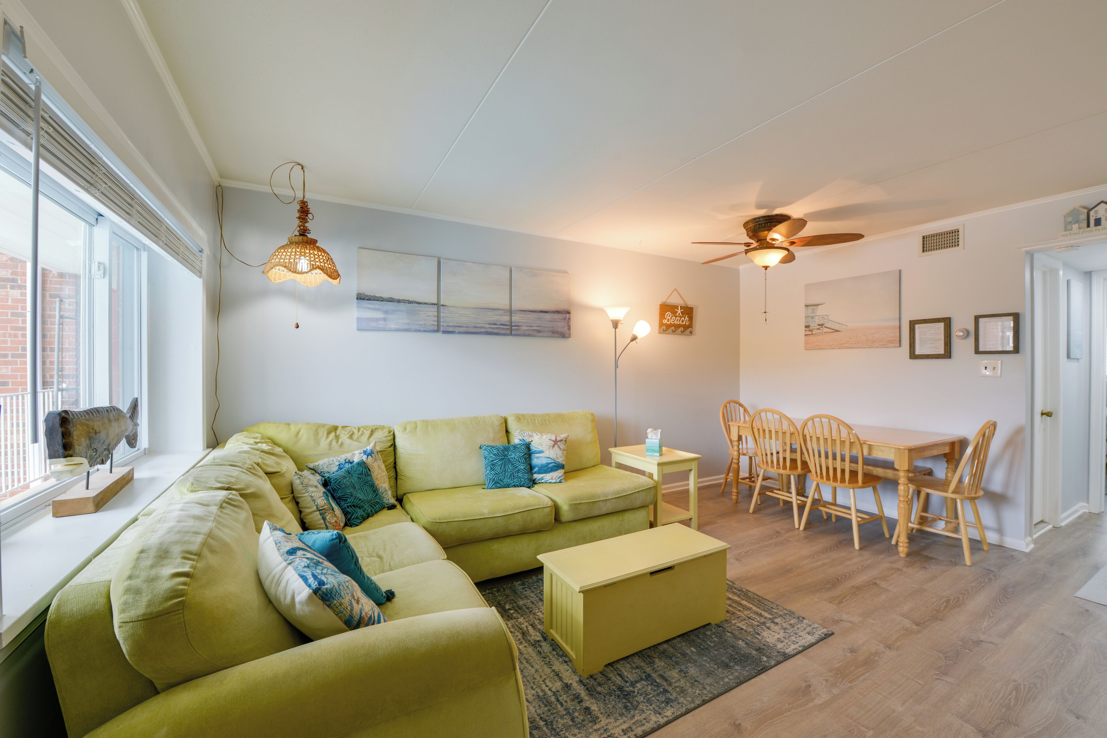 Bright Condo Half-block to Cape May Beach!