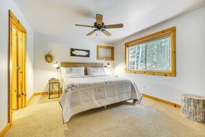 House (3 Bedrooms) | Interior - Cle Elum Lake Home w/ Hot Tub & Mountain Views (Cle Elum)