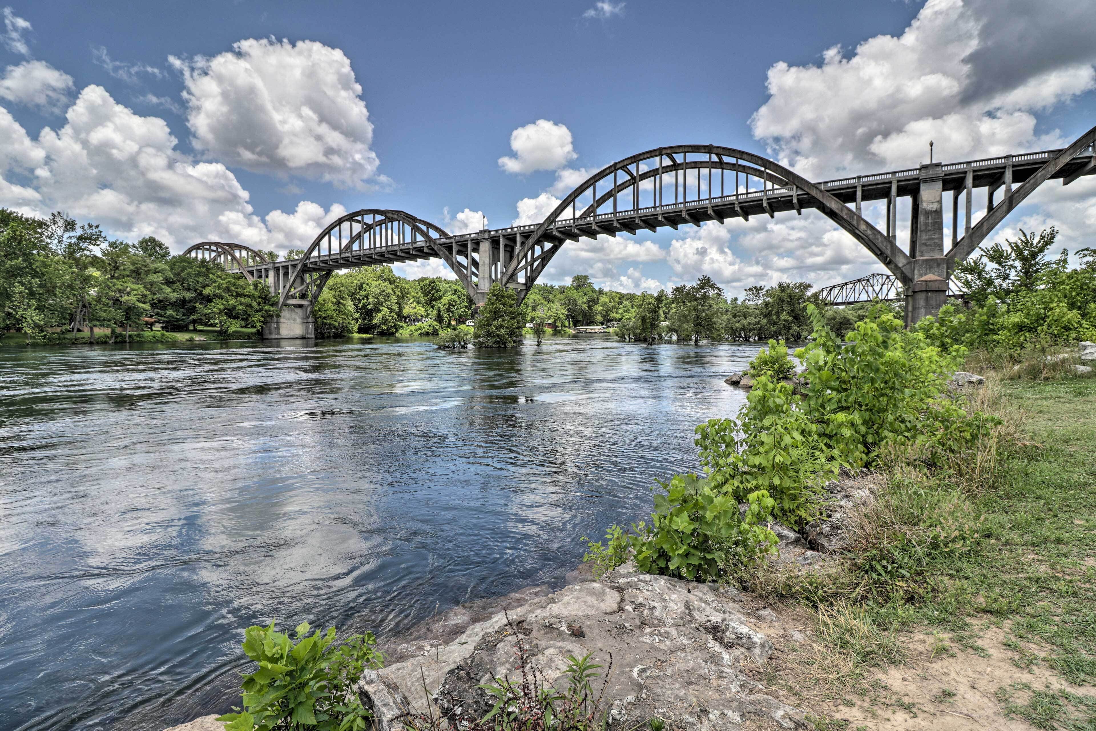 Massive Flippin Hangout ~ 1 Mi to White River!