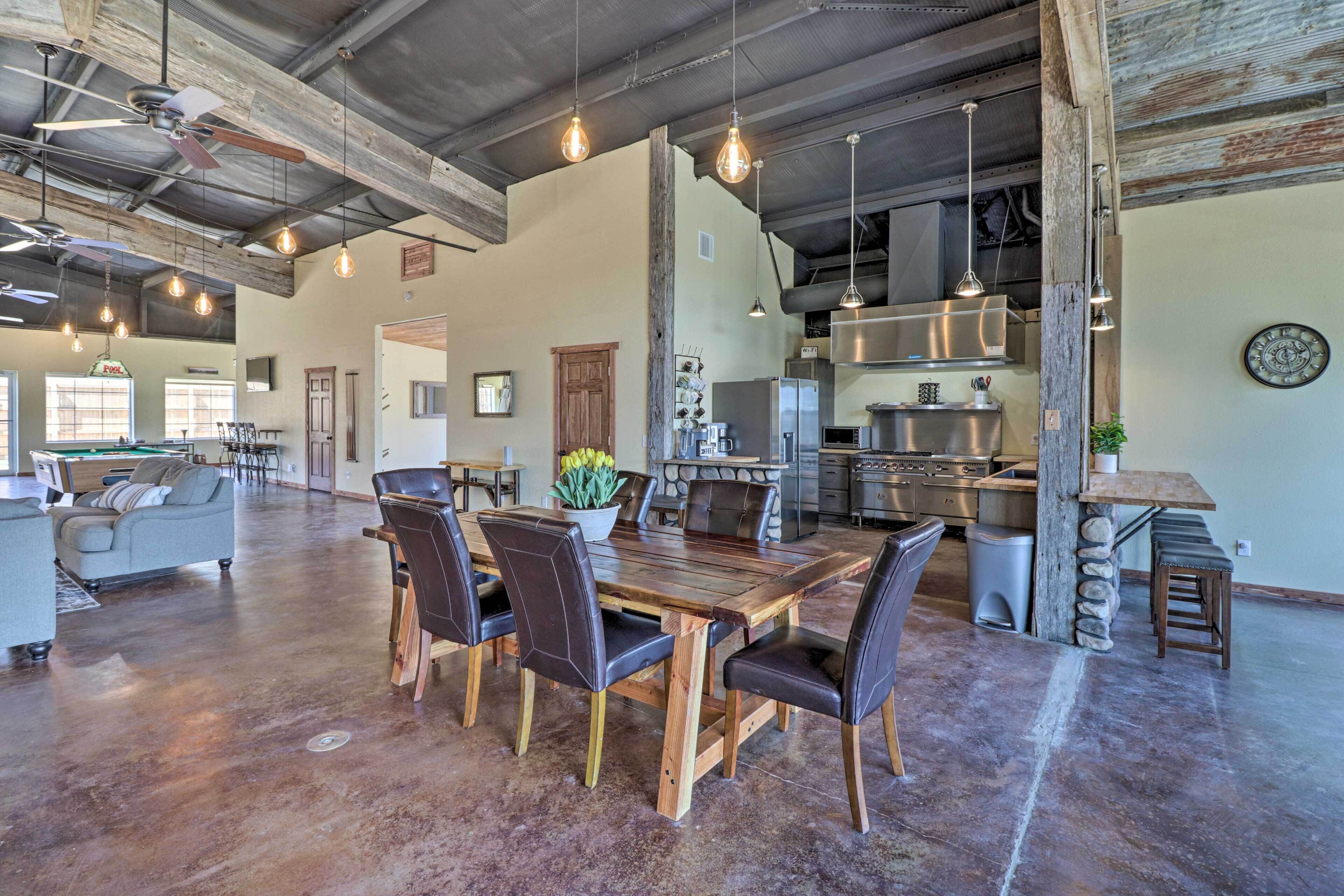 Massive Flippin Hangout ~ 1 Mi to White River!