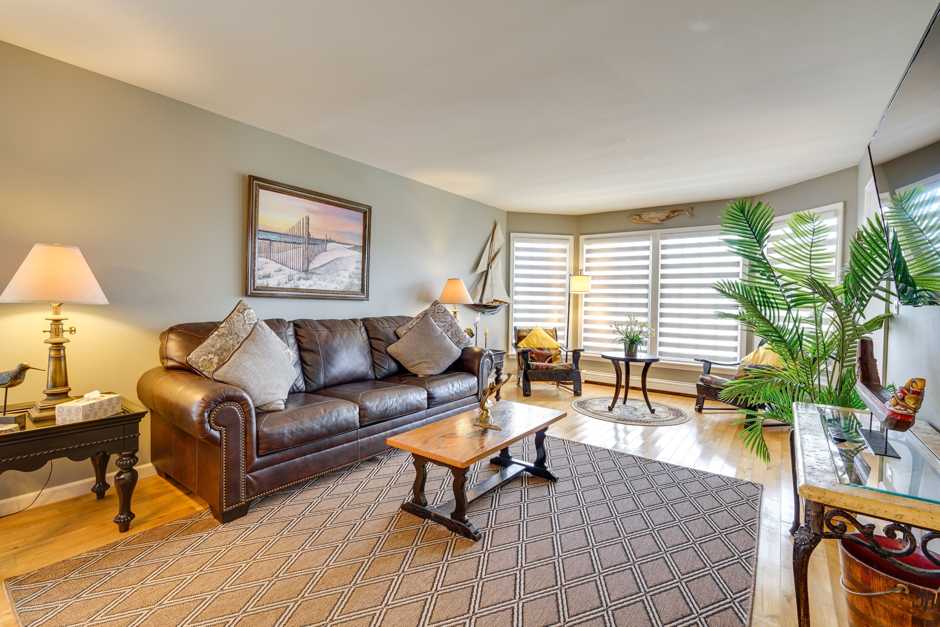 New Jersey Home - Deck, Grill & Walkable to Beach!