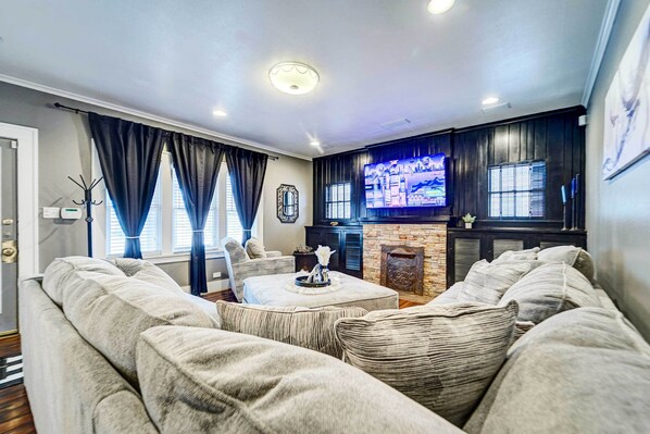 House (4 Bedrooms) | Interior - Central Home 1 Mi to Texas Tech + by Dtwn Lubbock (Lubbock)