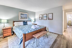 Apartment (2 Bedrooms) | Interior - 5 Pools: Pet-friendly Palmetto Dunes Condo! (Hilton Head Island)